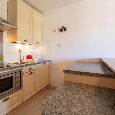 Appartement Les Regates-3 By Interhome Hyères